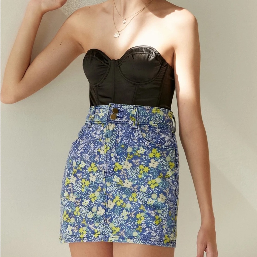 Urban Outfitters Laura Ashley Floral Mini Jean Skirt Size S